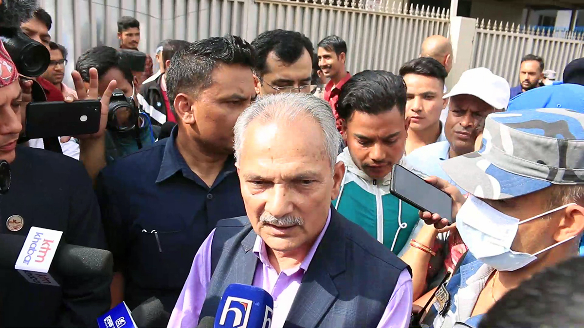 ८४ सालमा नयाँ दलको नेतृत्वमा सरकार बन्ने बाबुरामकाे दाबी